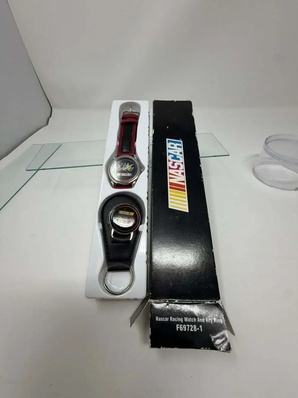 Avon NASCAR Racing Watch and Key Ring Gift Set F69728-1